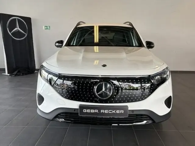 Mercedes-Benz EQB 300