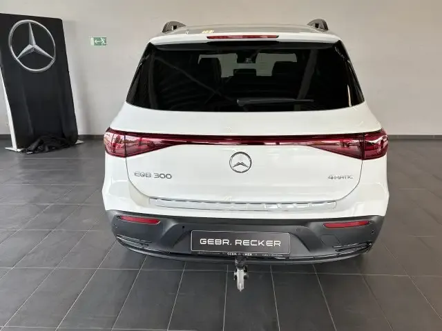 Mercedes-Benz EQB 300