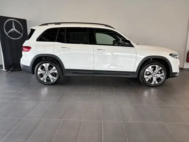 Mercedes-Benz EQB 300