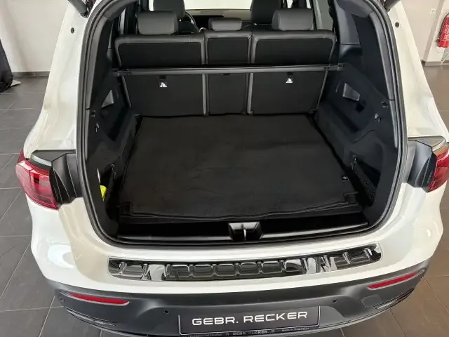 Mercedes-Benz EQB 300