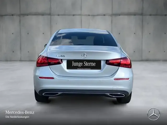 Mercedes-Benz A 200