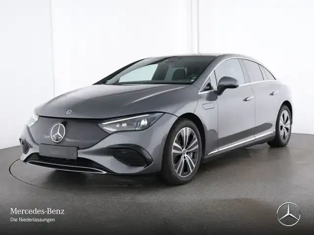 Mercedes-Benz EQE 300