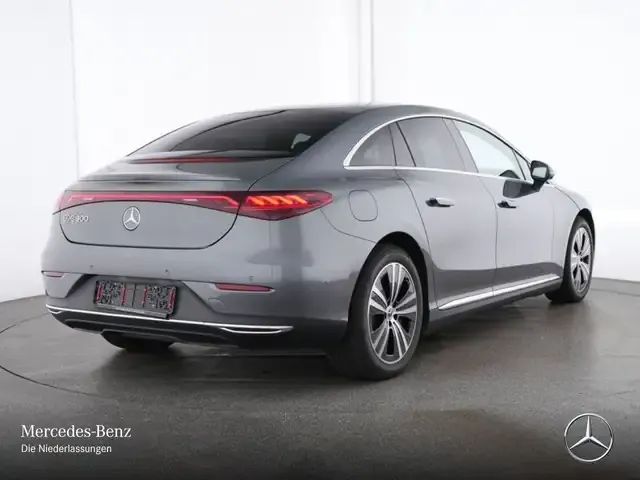 Mercedes-Benz EQE 300