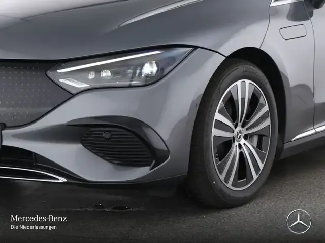 Mercedes-Benz EQE 300
