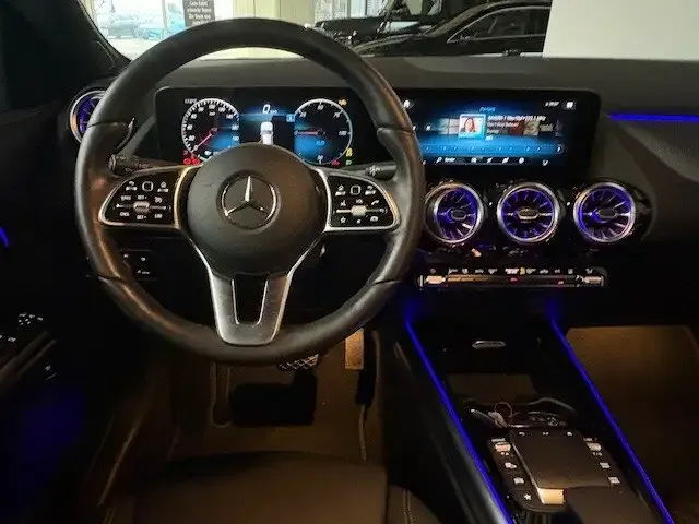 Mercedes-Benz EQA 300