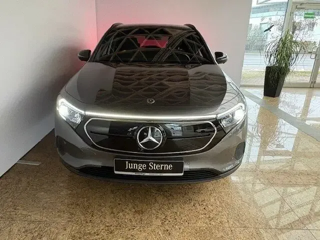 Mercedes-Benz EQA 300