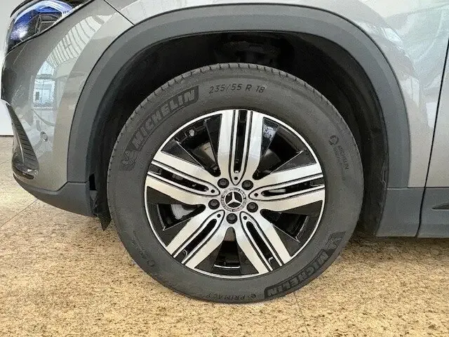 Mercedes-Benz EQA 300