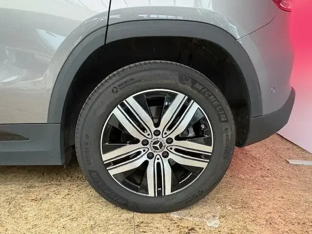 Mercedes-Benz EQA 300