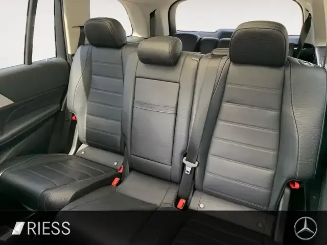 Mercedes-Benz GLS 400