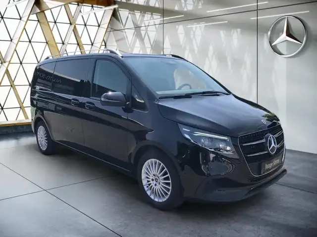 Mercedes-Benz V 220