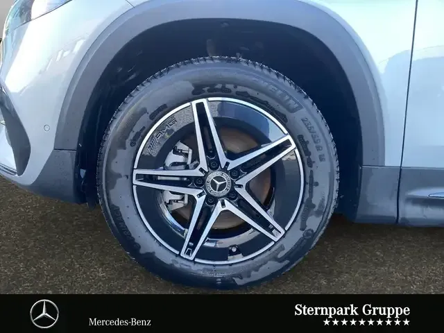 Mercedes-Benz EQB 300