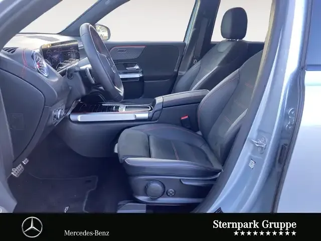 Mercedes-Benz EQB 300