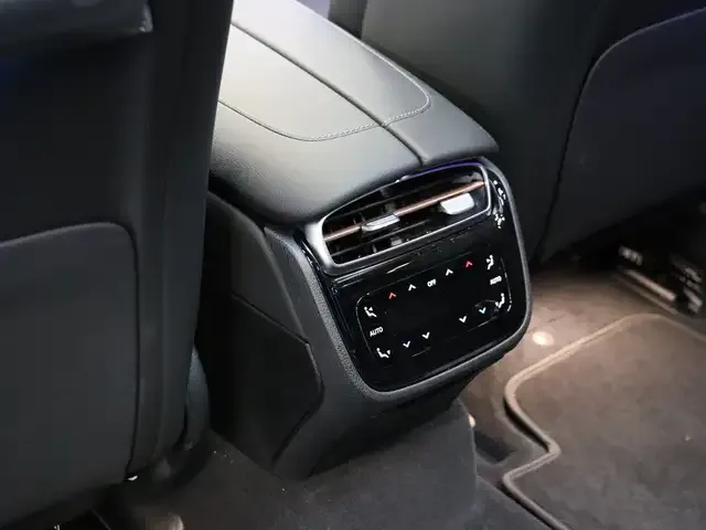 Mercedes-Benz EQE 500
