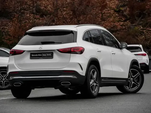 Mercedes-Benz GLA 200