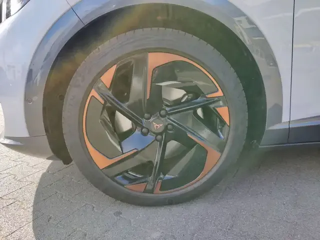 CUPRA Tavascan