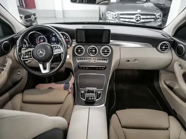 Mercedes-Benz C 220