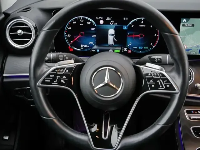 Mercedes-Benz E 220