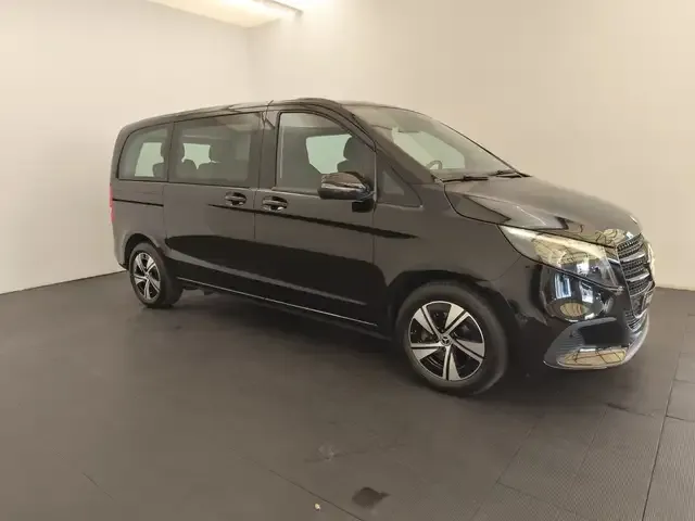 Mercedes-Benz V 220