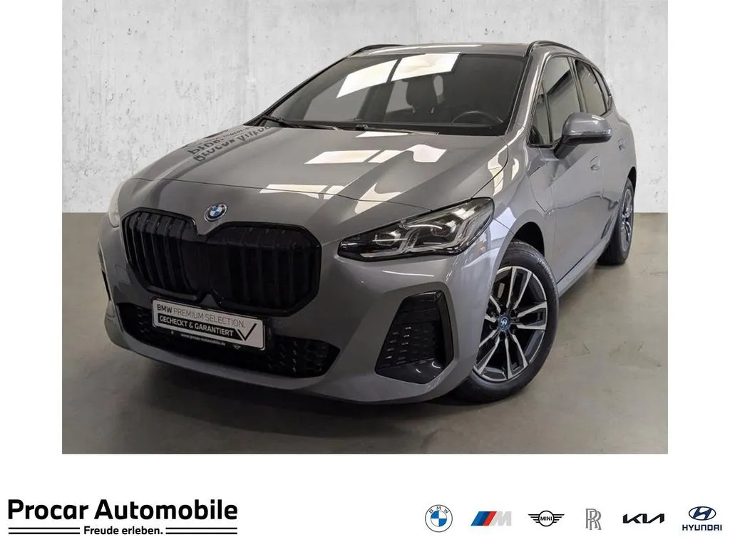 BMW 225