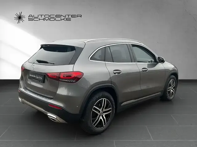 Mercedes-Benz GLA 200