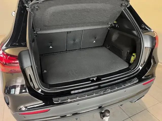 Mercedes-Benz GLA 220