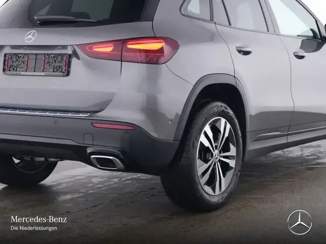 Mercedes-Benz GLA 180