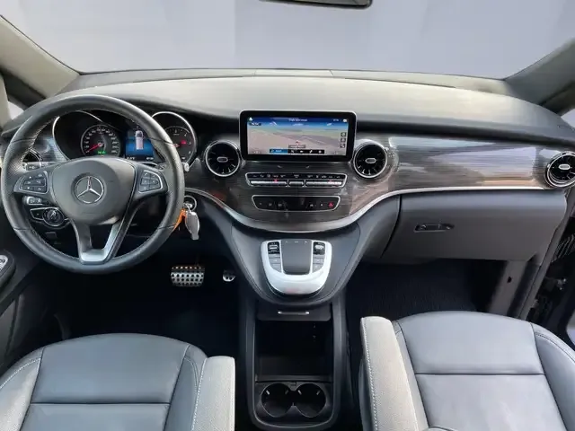 Mercedes-Benz V 250