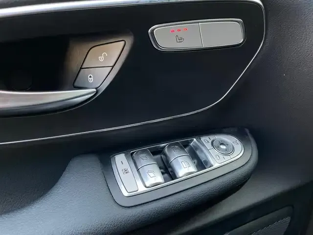 Mercedes-Benz V 250