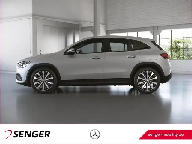Mercedes-Benz GLA 180