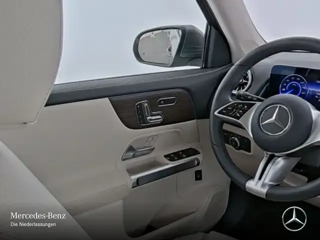 Mercedes-Benz EQB 350