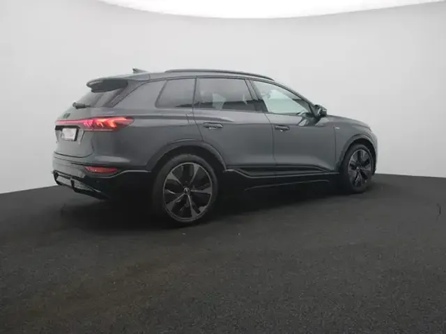 Audi Q6