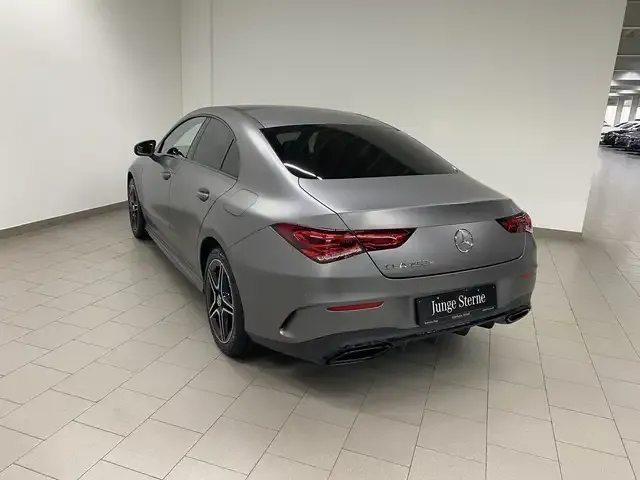 Mercedes-Benz CLA 250