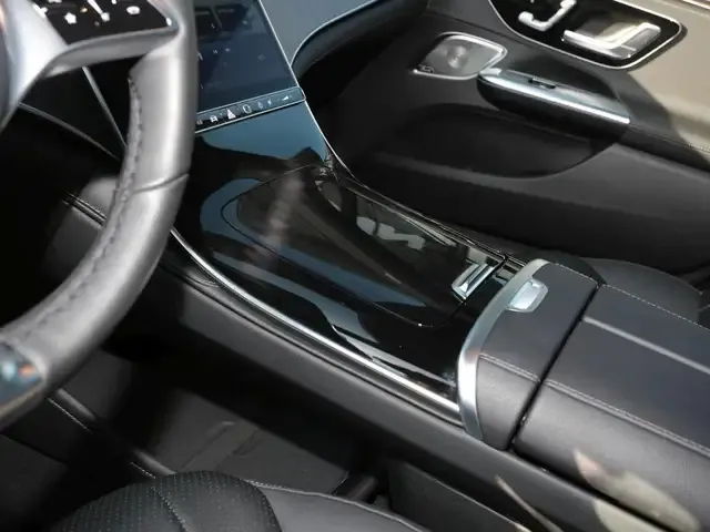 Mercedes-Benz EQE 350