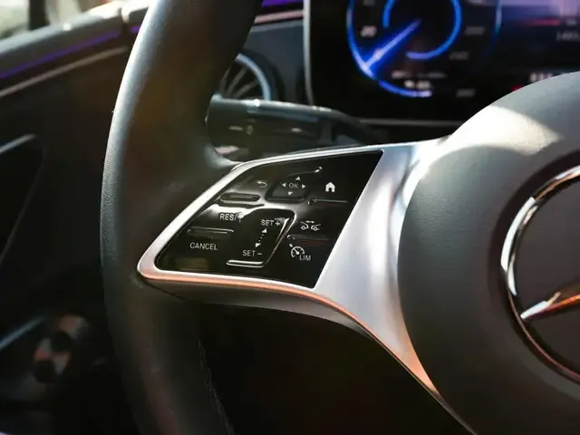 Mercedes-Benz EQE 350