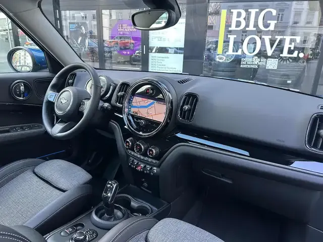 MINI One Countryman