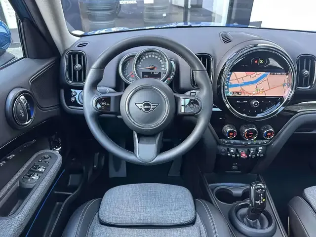 MINI One Countryman