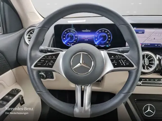 Mercedes-Benz EQB 300