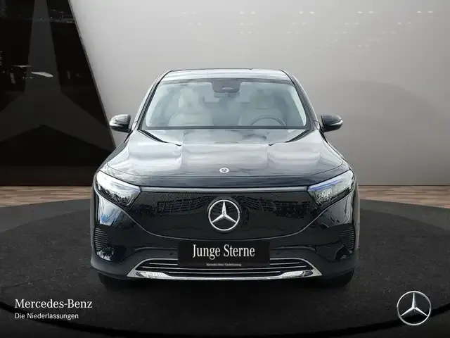 Mercedes-Benz EQB 300