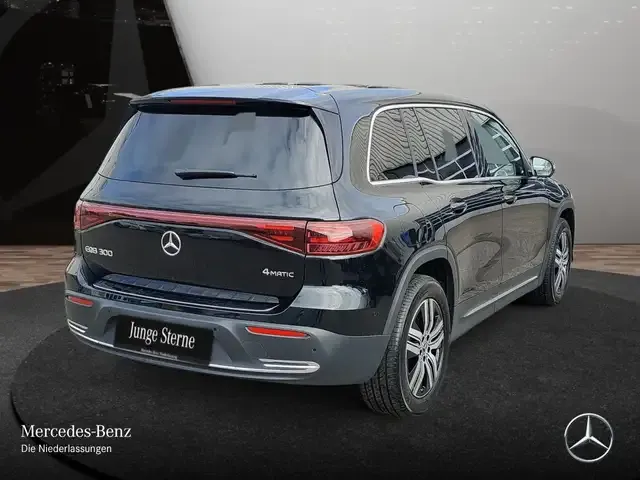 Mercedes-Benz EQB 300