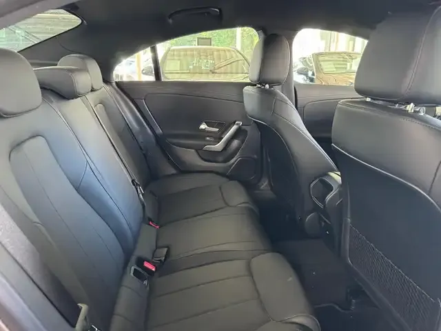 Mercedes-Benz CLA 180