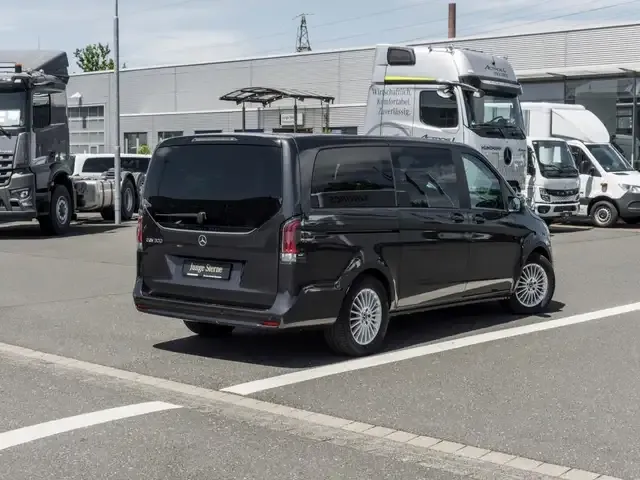 Mercedes-Benz EQV 300