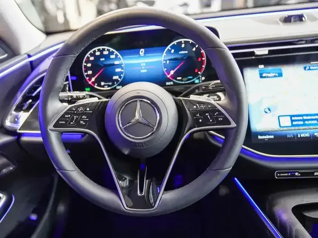 Mercedes-Benz E 220