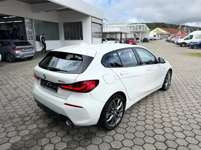 BMW 120