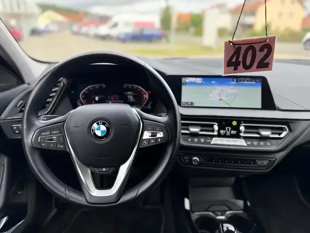 BMW 120