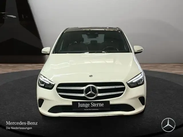 Mercedes-Benz B 220