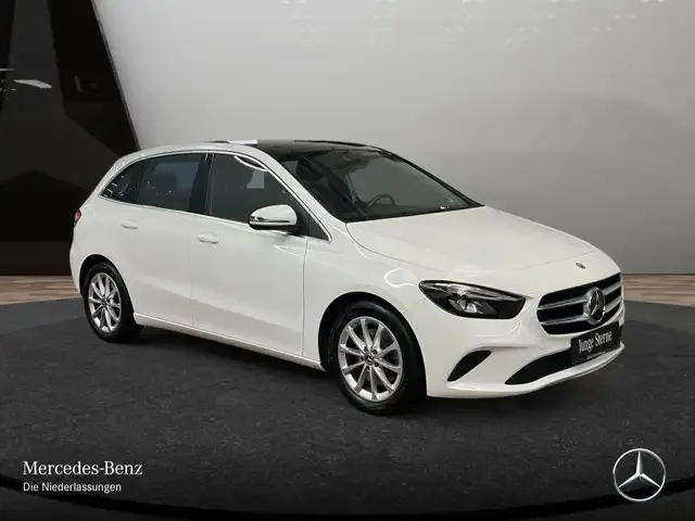 Mercedes-Benz B 220