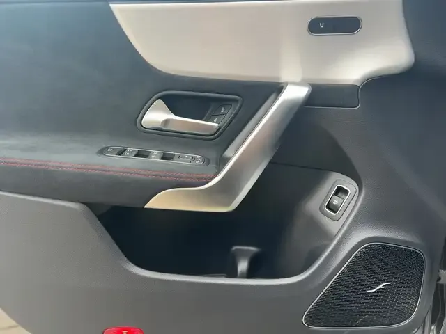 Mercedes-Benz CLA 35 AMG