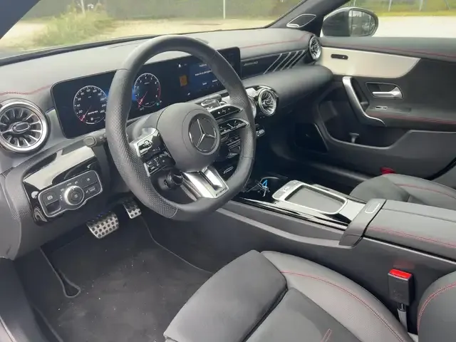 Mercedes-Benz CLA 35 AMG