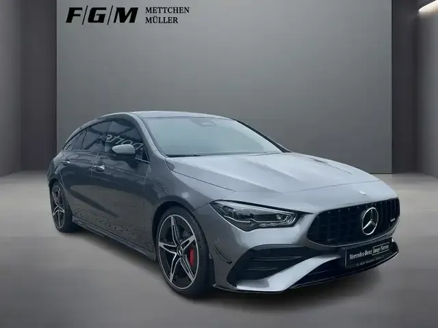 Mercedes-Benz CLA 35 AMG