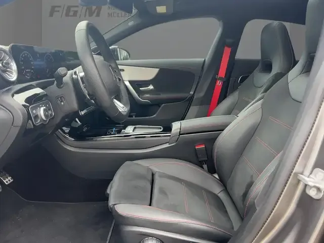 Mercedes-Benz CLA 35 AMG